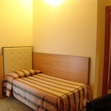 Hotel Kristall Corsico Ngoại thất bức ảnh